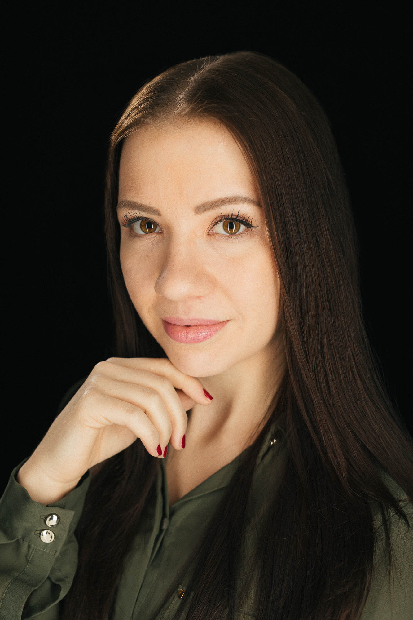 Export x3 Headshot  06592 Dez 01 2019 Bearbeitet 2 Headshots 2019  Miro Nicole Nadine